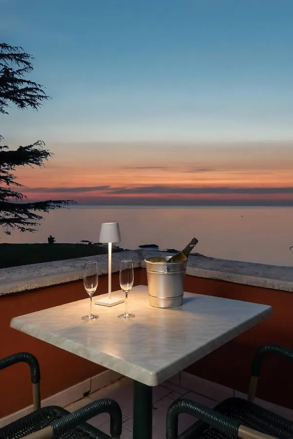 Villa Valdepian Apartments Savudrija