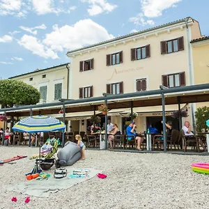 https://aparthotel-gimi.primorje-gorskikotar.com
