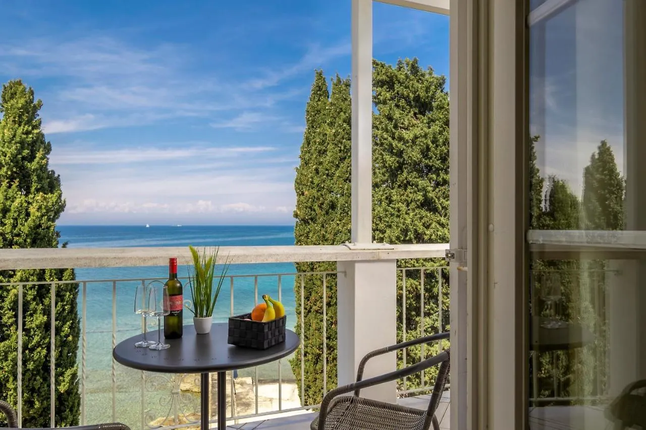 Villa Valdepian Apartments Savudrija